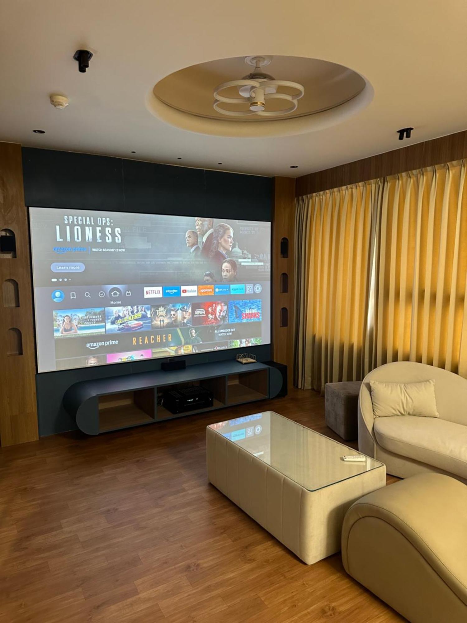 Hotel Victoria Prime Surat Ngoại thất bức ảnh